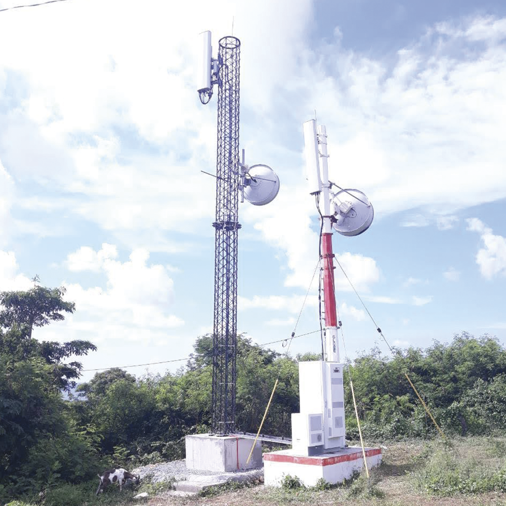Carbon Fiber Tower 18.3 meters (60 feet) Self-supporting - ULTRA LIGHTWEIGHT.
