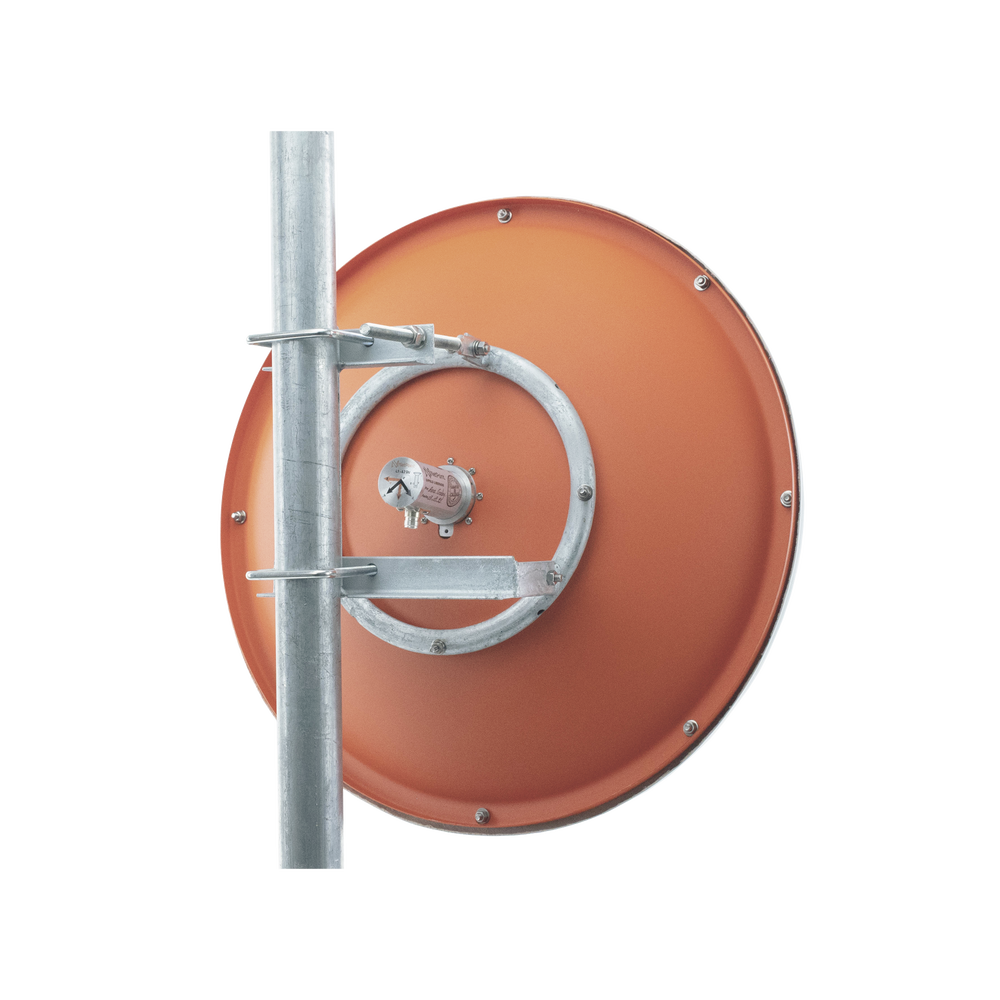 Antena de uso rudo para zona salinas / 2 ft / 4.9-6.2 GHz / Ganancia 30 dBi / SLANT de 45 ° y 90 ° / Incluye radomo, jumper y montaje.