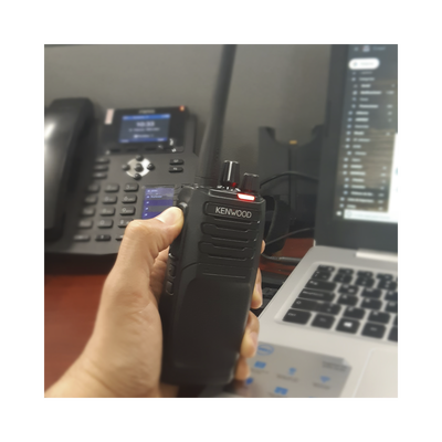 400-470 MHz, NXDN-Analógico, Intrínseco, 5 Watts, 64 Canales, Roaming, Encriptación, GPS, Inc. antena, batería, cargador