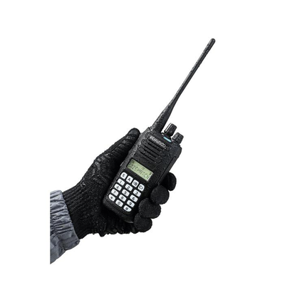 400-470 MHz, Digital NXDN-Analógico, DTMF, IP67, 5 Watts, 260 Canales, Roaming, Encriptación, GPS, Inc. antena, batería,