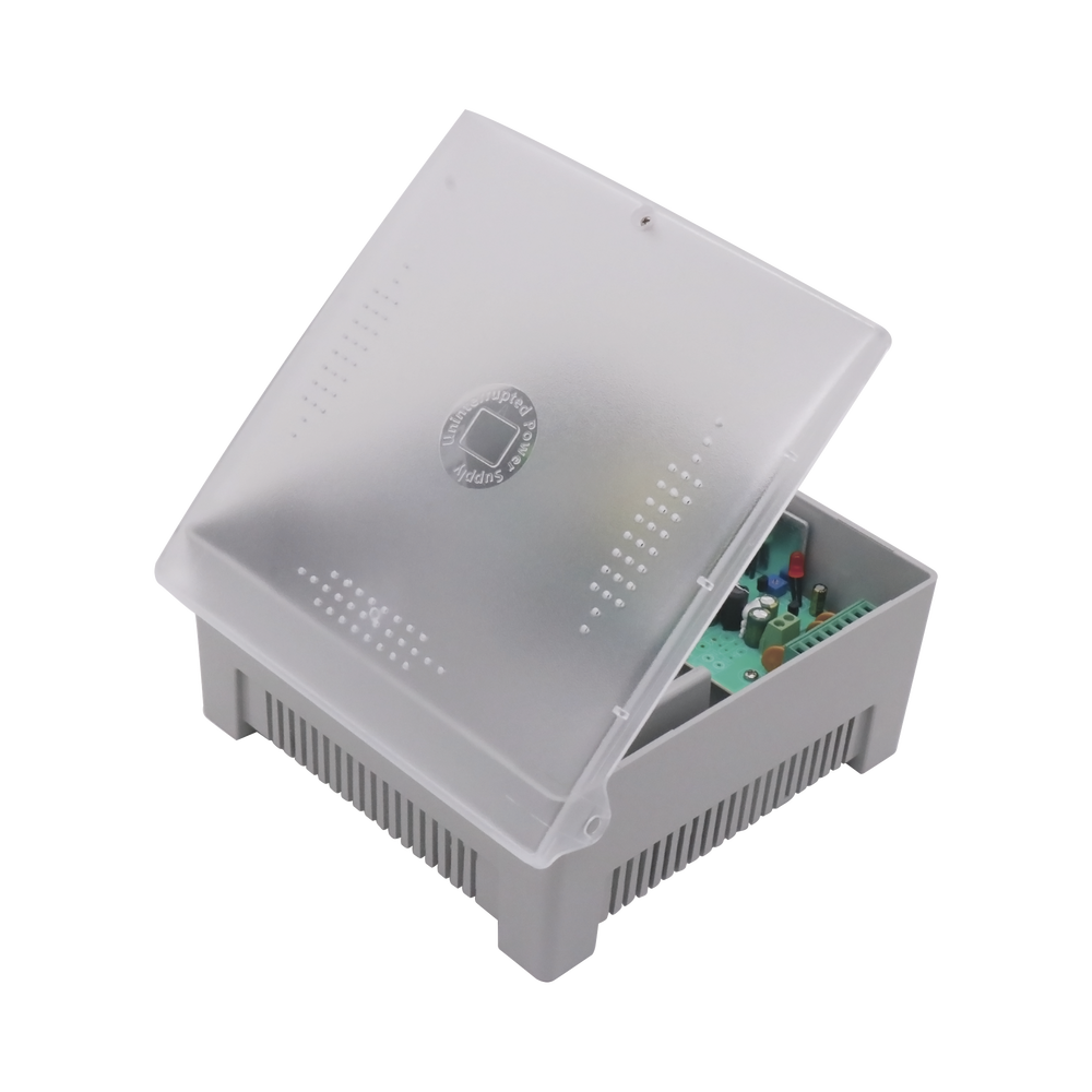 Fuente de Alimentación con Gabinete de 4 Salidas de 11 - 15 Vcd / 5 Amper /  Voltaje de Entrada: 96 - 264 Vca / Soporta Proteccion contra Sobrecorriente de Salida, Proteccion contra Cortocircuito / Led Indicador