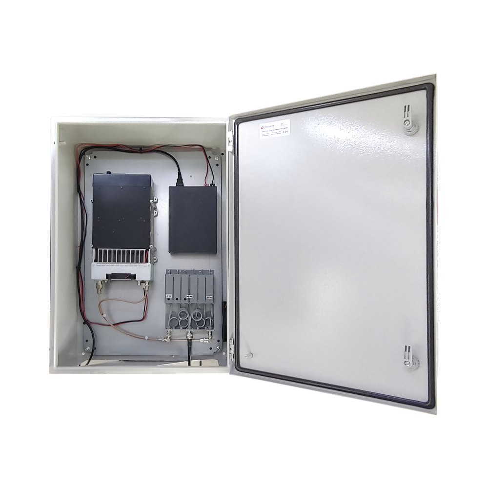 Gabinete de Acero IP66 Uso en Intemperie (500 x 700 x 250 mm) con Placa Trasera Interior y Compuerta Inferior Atornillable (Incluye Chapa y Llave).