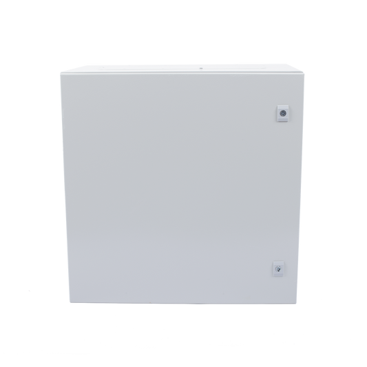 Gabinete de Acero IP66 Uso en Intemperie (600 x 600 x 300 mm) con Placa Trasera Interior y Compuerta Inferior Atornillable (Incluye Chapa y Llave).