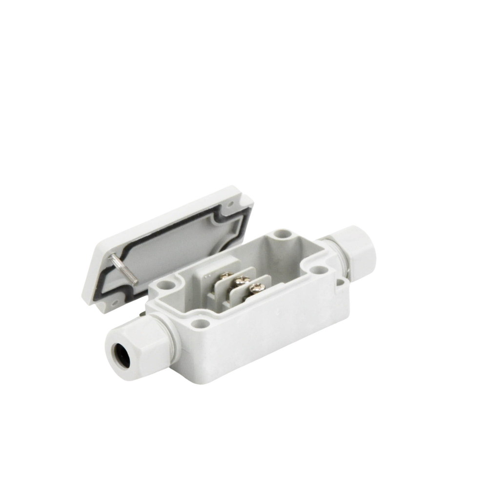 Caja de Conexión Exterior con Terminales Intermedias para 3 Líneas (Tornillo simple). Incluye Glándulas.