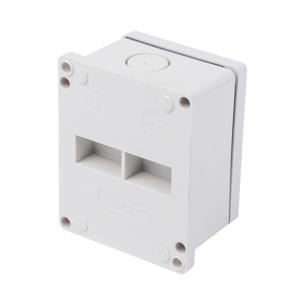 Interconnection Boxes with 6 Terminals. 91 x 75 x 43 mm