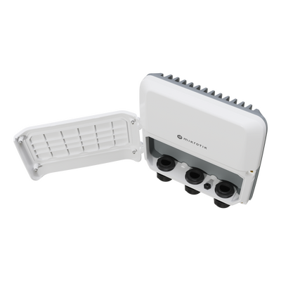 RB5009UPr+S+OUT 8 puertos PoE in/out, 1 SFP+, Solo RouterOS v7 para Exterior