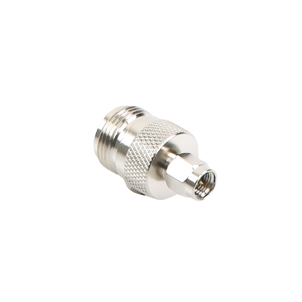 Adaptador en Linea de Conector SMA Macho a N Hembra, Niquel/ Oro/ Teflón.