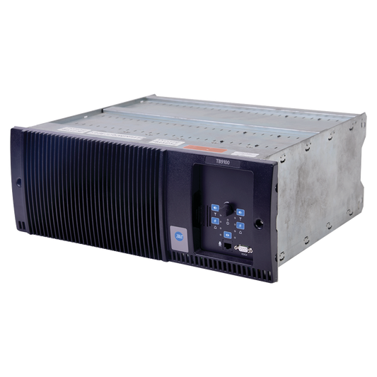 Repetidor TAIT para P25 en 148-174MHz a 100W.
