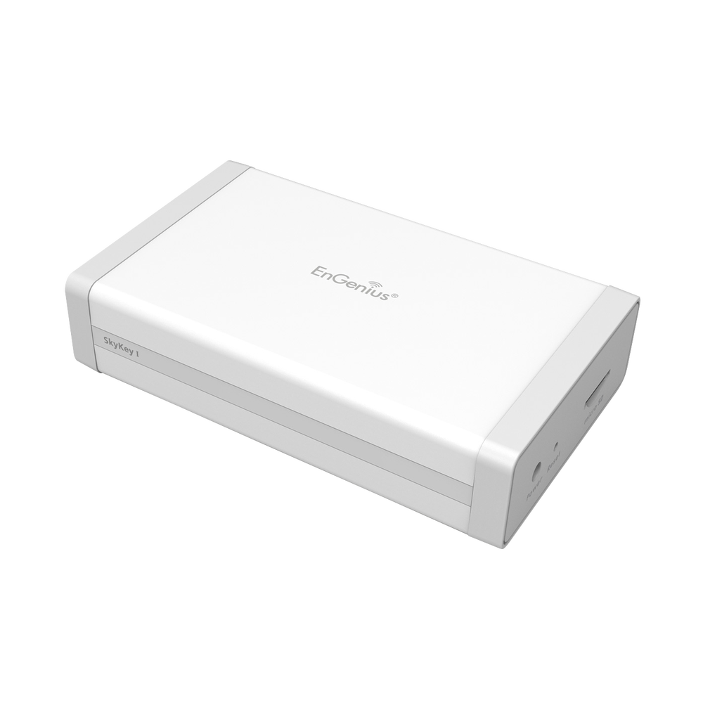 Local network controller with cloud management / Supports up to 100 EnGenius access points / Supports 802.3af PoE / Integrated ezMaster platform