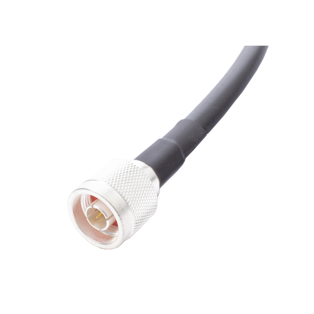 83 cm jumper with LMR400 coaxial cable with N connectors on both ends.