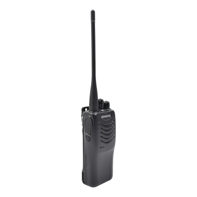 136-174 MHz, Práctico y Ligero, MIL-STD-810, 16 Canales, DTMF, IP54, VOX, Scan, Incluye antena, batería, cargador y clip