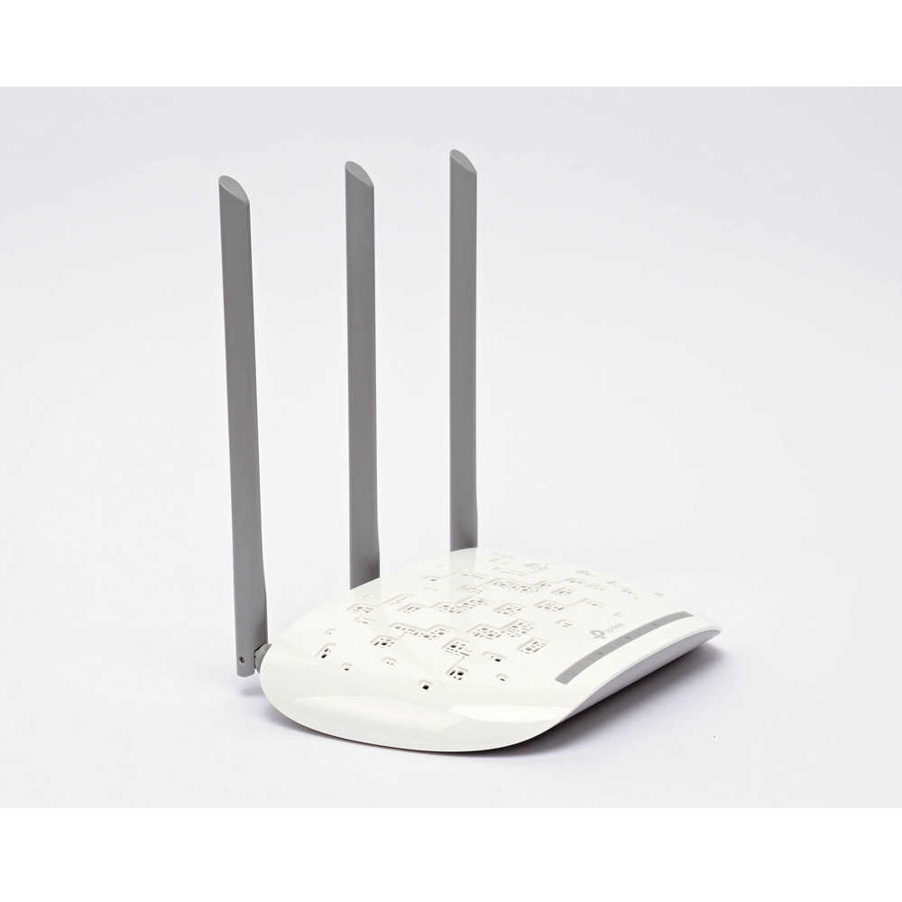 Wi-Fi Access Point/Repeater, 2.4 GHz, 450 Mbps, 3 external omnidirectional antennas, 1 10/100 Mbps WAN Port
