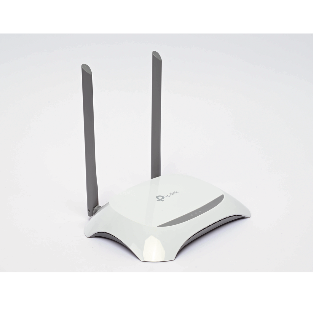 WISP Wireless Router, 2.4 GHz, 300 Mbps, 2 external omnidirectional 5 dBi antennas, 4 10/100 Mbps LAN ports, 1 10/100 Mbps WAN port, bandwidth control