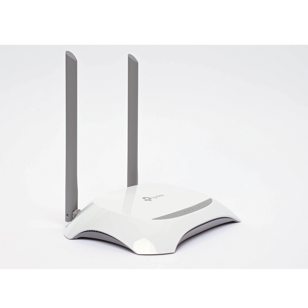Wireless Router for WISP with customizable factory settings, 2.4 GHz, 300 Mbps, 4 10/100 Mbps LAN ports, 1 10/100 Mbps WAN port, bandwidth control