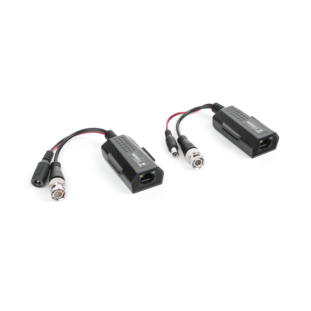 Kit de transceptores activos con conector para alimentación (12V/24VCD/AC) TurboHD para aplicaciones de video por UTP Cat5e/6 en HD. Distancia de hasta 150 m en 4K