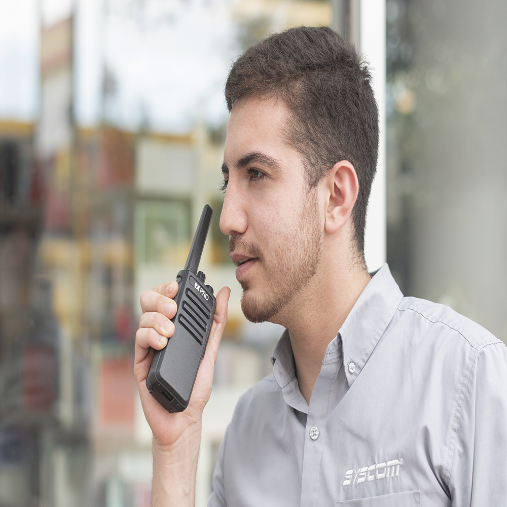 UHF Portable Radio, 5W Power, Voice Scrambler, High Coverage, 400-470 MHz