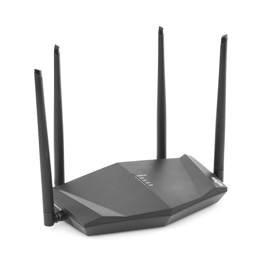 WISP Wireless Router/Access Point / 2.4 GHz up to 300 Mbps / 4 10/100 Mbps ports / With 4 external 5 dBi omnidirectional antennas