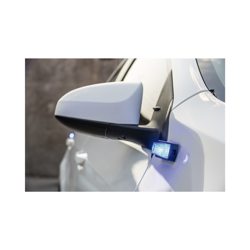 Luz Auxiliar Ultra Brillante X13 de 4 LEDs, Color Azul, con mica transparente