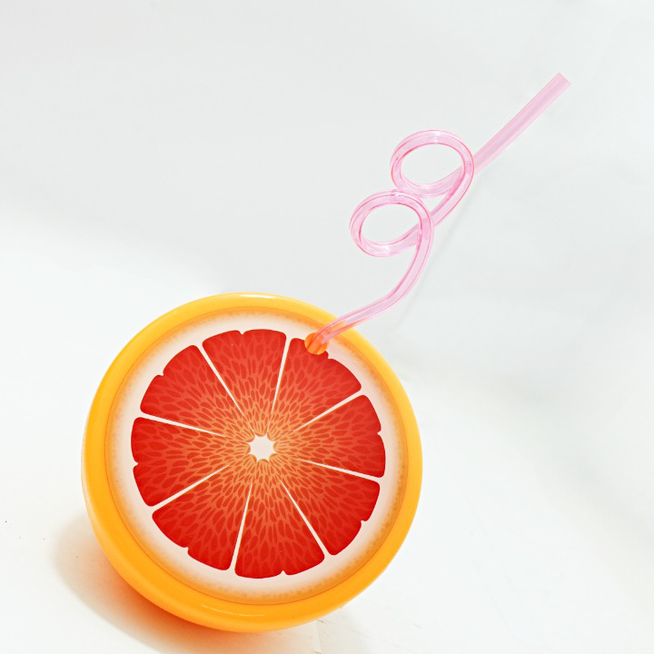 Termo con pitillo en forma de Fruta