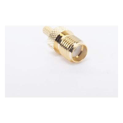 Conector SMA Hembra Inverso de anillo plegable para cable RG-174/U, BELDEN 8216.