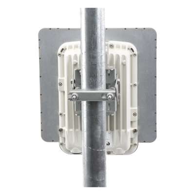Backhaul radio + antena integrada (Alta ganancia 23 dBi), 4.9-6.05 GHz PTP/HCMP/ 450 Mbps Reales C050067H010C