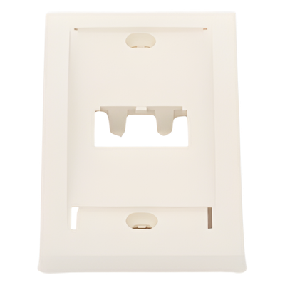 Placa de Pared Vertical Ejecutiva, Salida Para 2 Puertos Mini-Com, Con Espacios Para Etiquetas, Color Blanco Mate